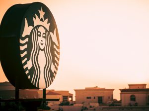 De stora cafékedjornas inträde